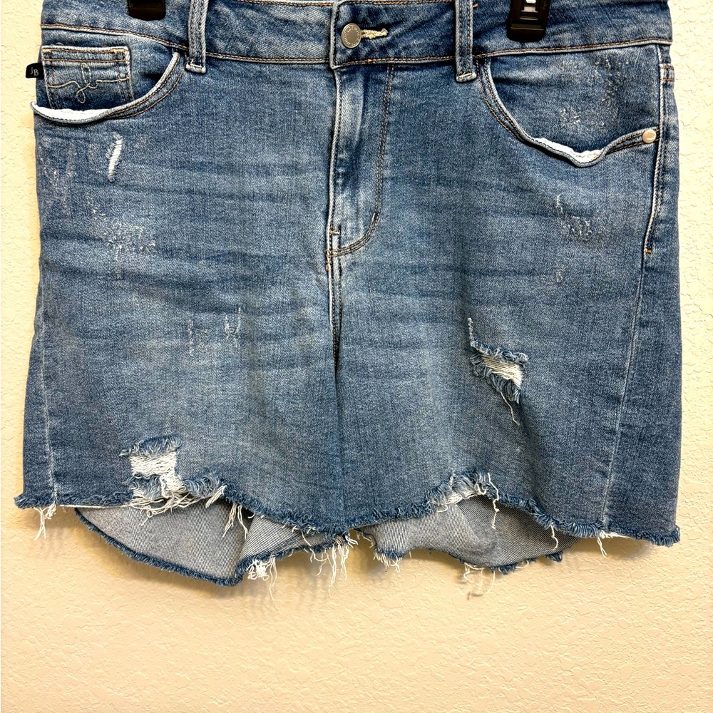 Judy Blue Embroidered Pocket High Waist Cut Off Shorts Style 15102 Size 1X
